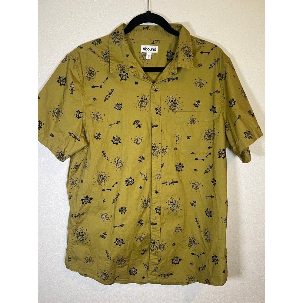 Abound Men's Button Up Shirt L Yellow Green Skull Dagger Tattoo Print Camp Shirt